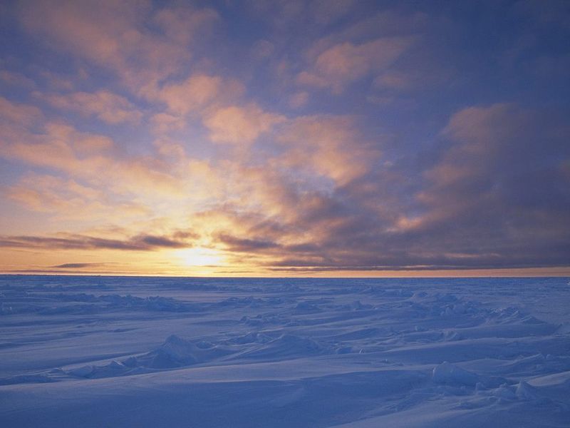 Dramatic Clouds Free Screensaver Windows 11 download